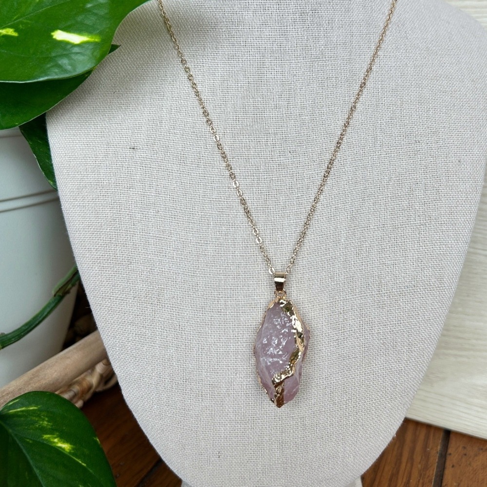 Handcrafted Raw Crystal Rose Quartz Pendant Necklace Gold‎ Tone Chain Adjustable